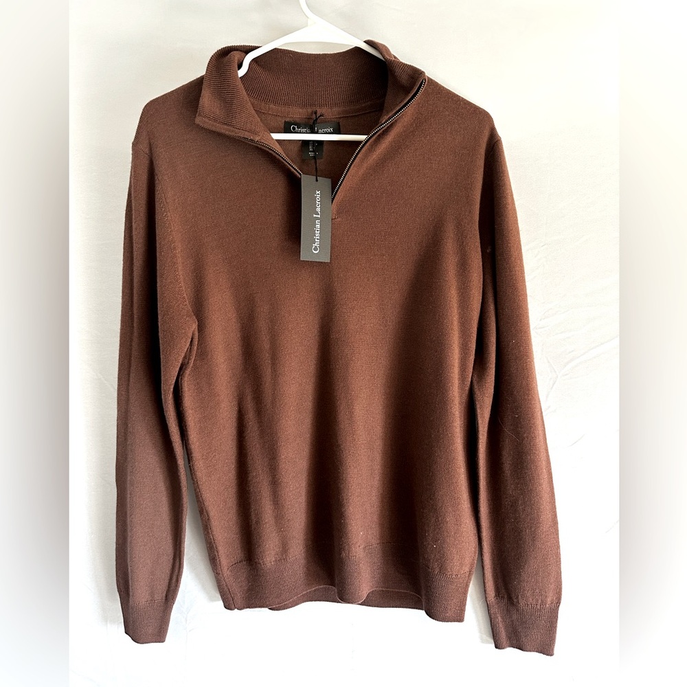 Christian Lacroix Men's Brown Sweater
Small
NEW WITH TAGS